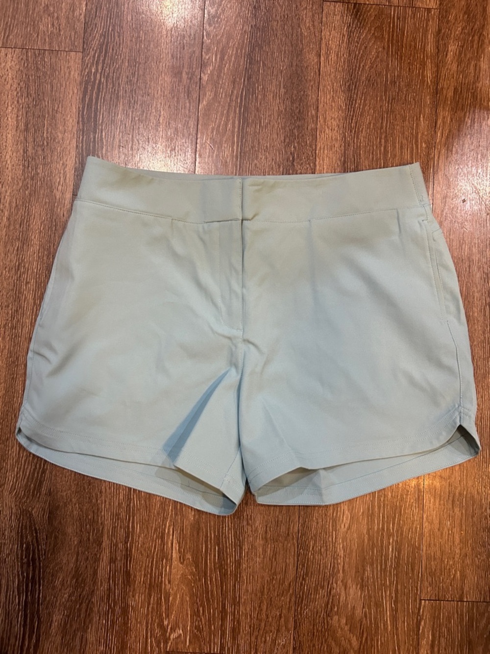 Puma NWT High Rise Athletic Shorts Zip Clasp Size Large